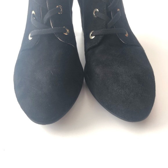 Stuart Weitzman Nichelle Black Suede Block-Heel Booties Lace-Up Size 8 Grommets - Picture 6 of 14
